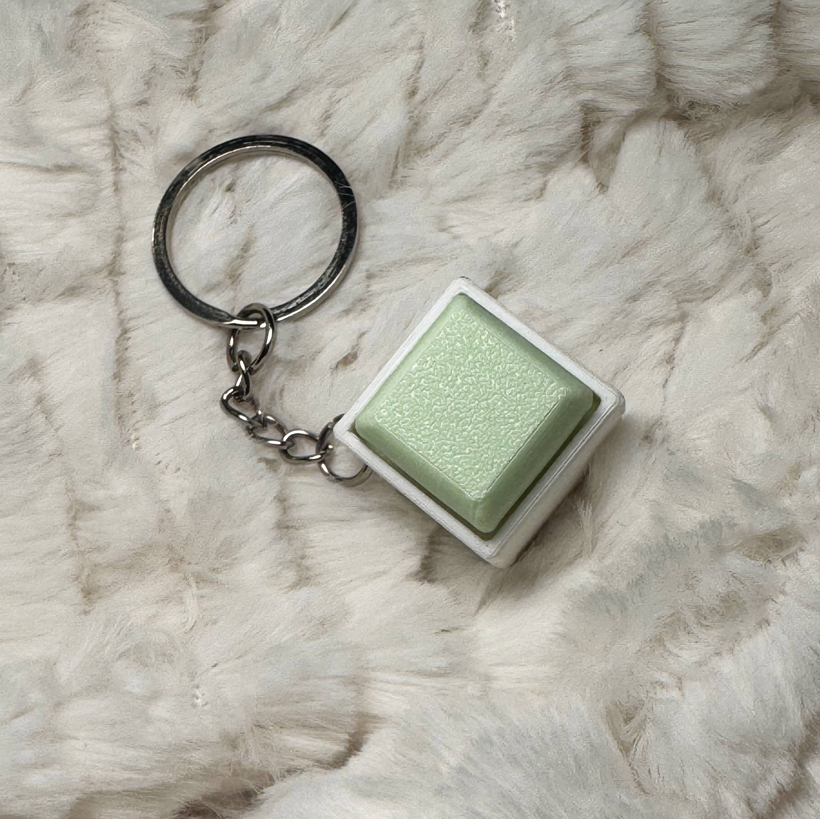 1x1 3D Printed Fidget Clicker Keyring White Base – Mechanical Keyboard Style Stress Toy ASMR - Mint Green